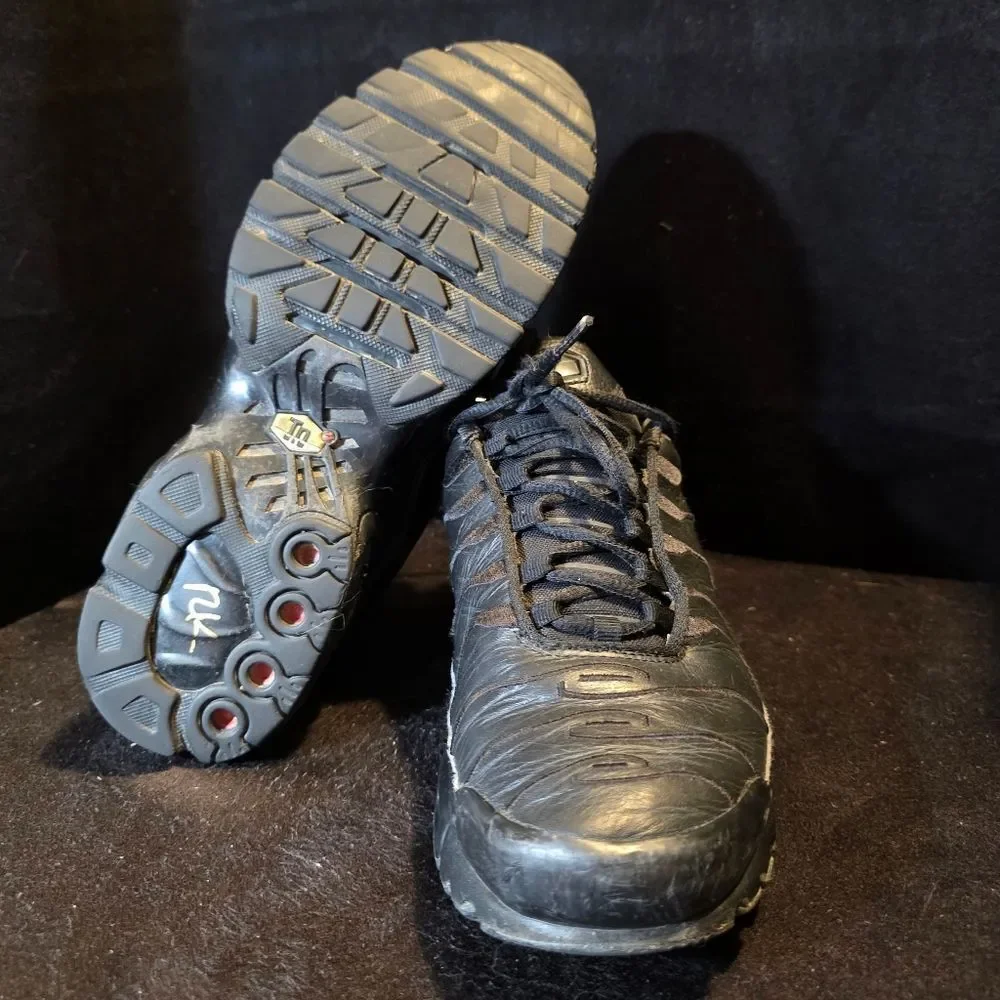 Nike Men's 8/ Womens 9.5